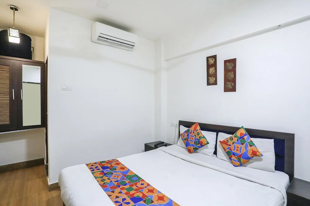 Fabhotel Leo