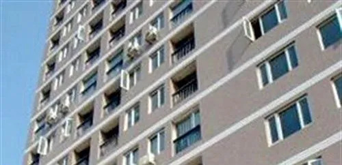 High Mountain Flowing Water Hotel - Kunming
