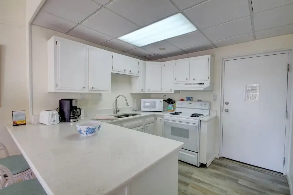 620 El Matador 1 Bedroom Condo