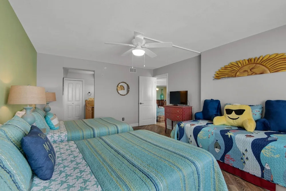 Regency Towers 702 West - Two Bedroom Condo