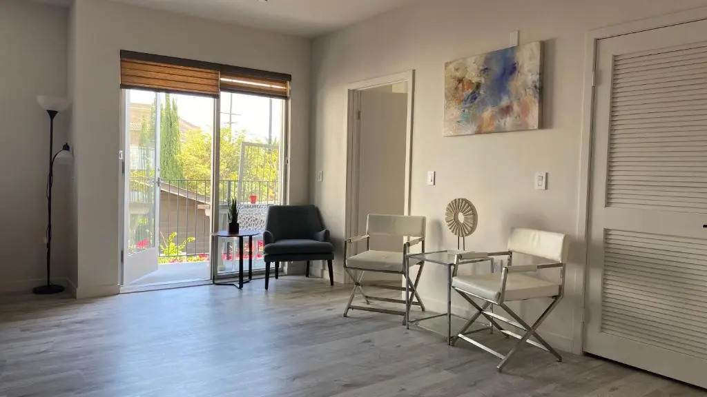 Gorgeous View 2bd 2ba Apartment in Hollywood