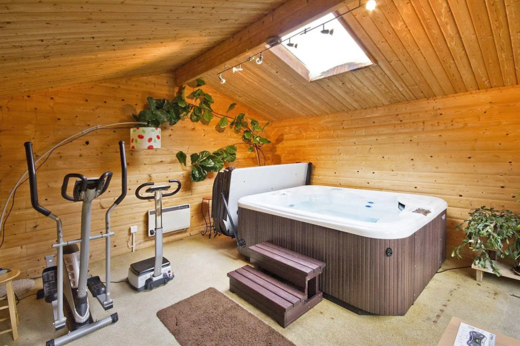 Tovey Lodge