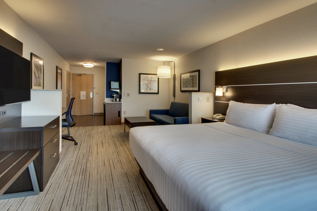 Holiday Inn Express Hotel & Suites Morris by IHG