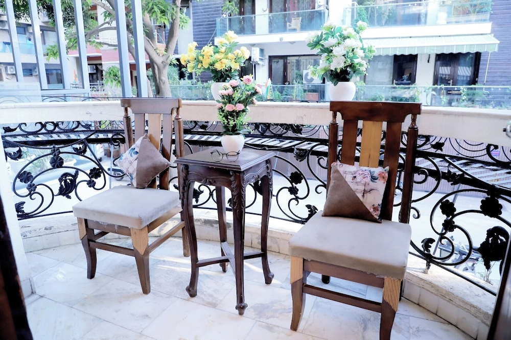 Fortune Home Service Apartment  D-198