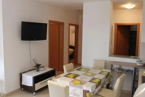 Apartment in Ždrelac with sea view, balcony, air conditioning, Wi-Fi