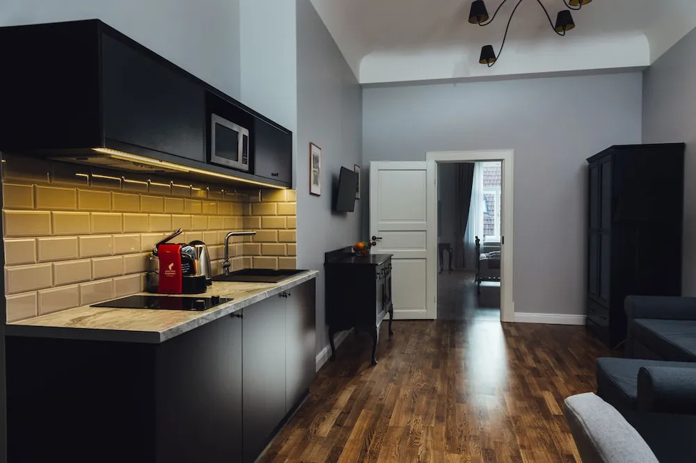 Sherlock Apartments