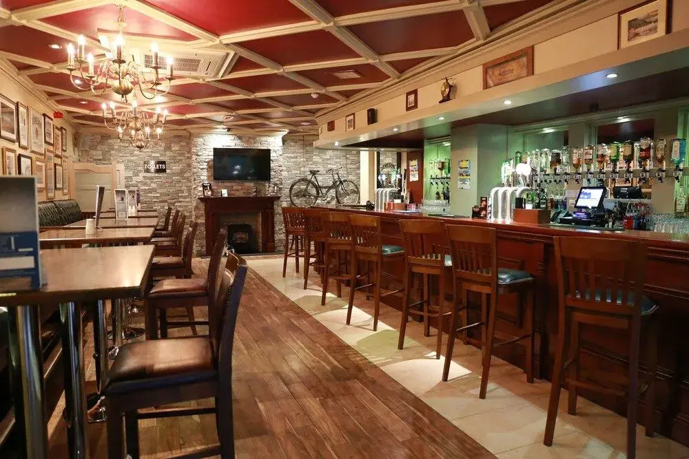 Mellon Country Inn Hotel