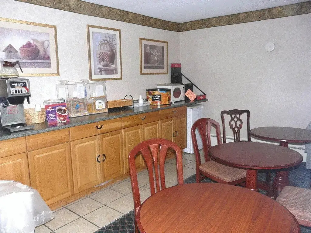 Knights Inn Lenox