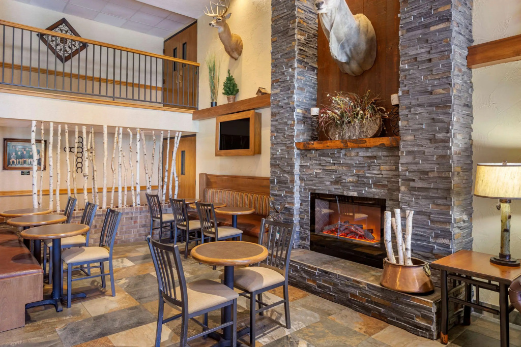 Comfort Inn at Thousand Hills