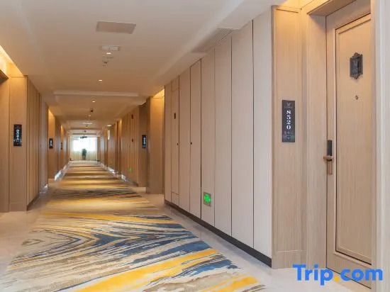 Vienna International Hotel Qianjiang Qianyang West Road Bus Station