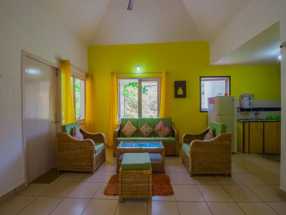OYO 13840 Home Radiant 2BHK LPK Waterfront