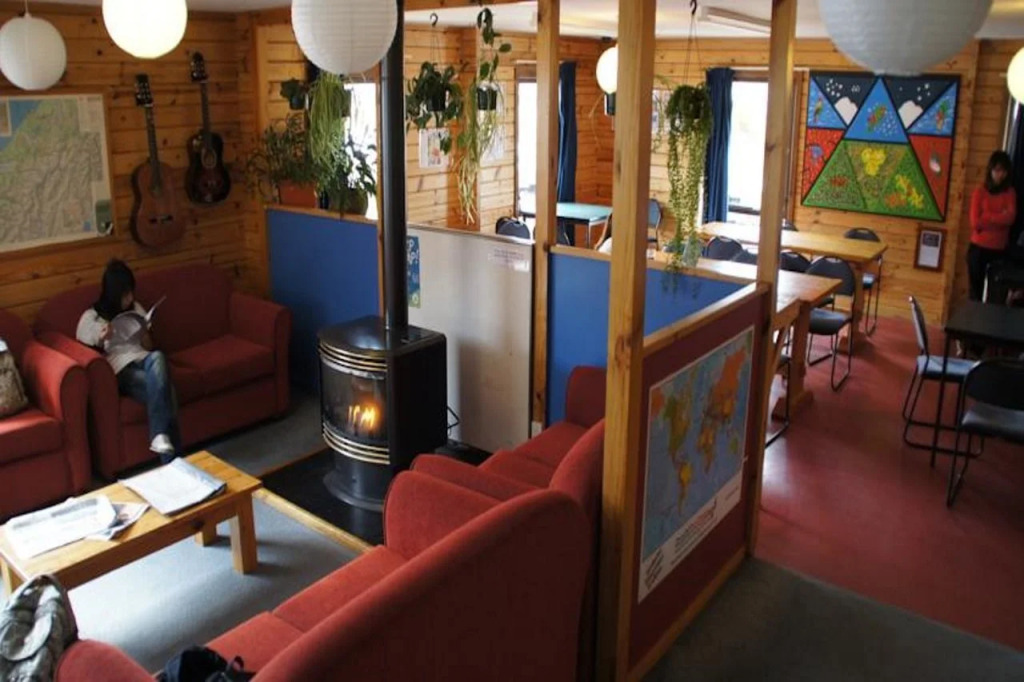 Haka House Hostel Aoraki Mt Cook