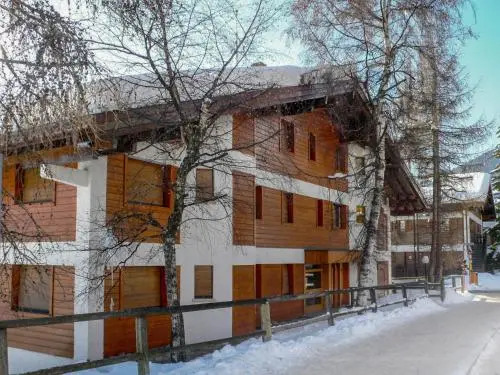 Apartment Eldorado 321 by Interhome