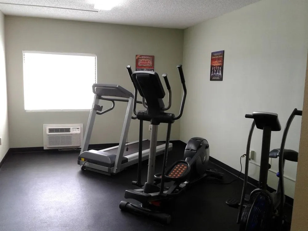 Rodeway Inn & Suites