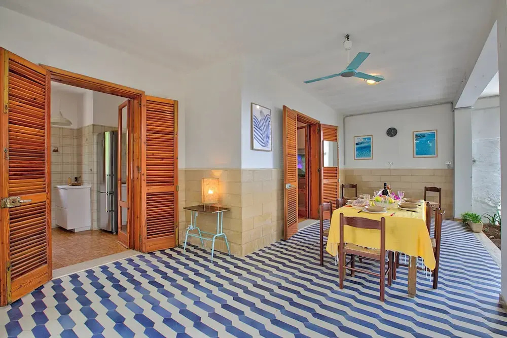 Villa Carolina spacious with garden