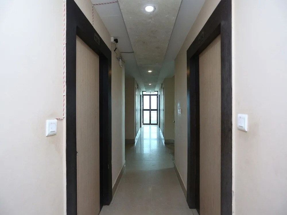 OYO 28314 Hotel Larica