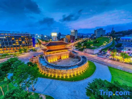 [Staymoire] Seoul Premium Hanok near Anguk Station 5mins