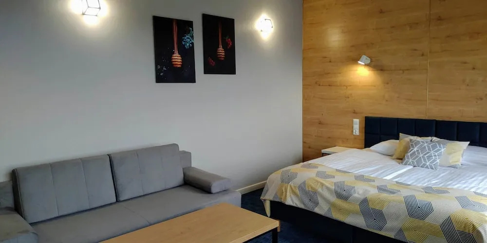 Hotel 107