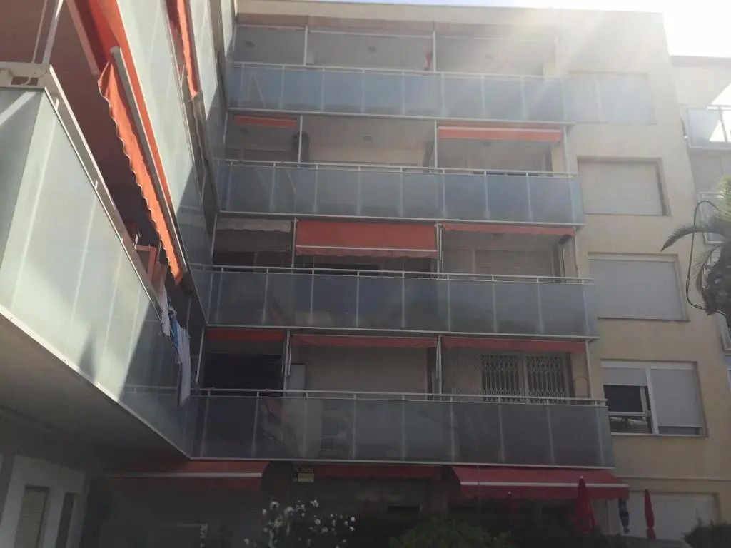Terrasse vue mer a 20m plage Cambrils. Locamar Apt Lourdes