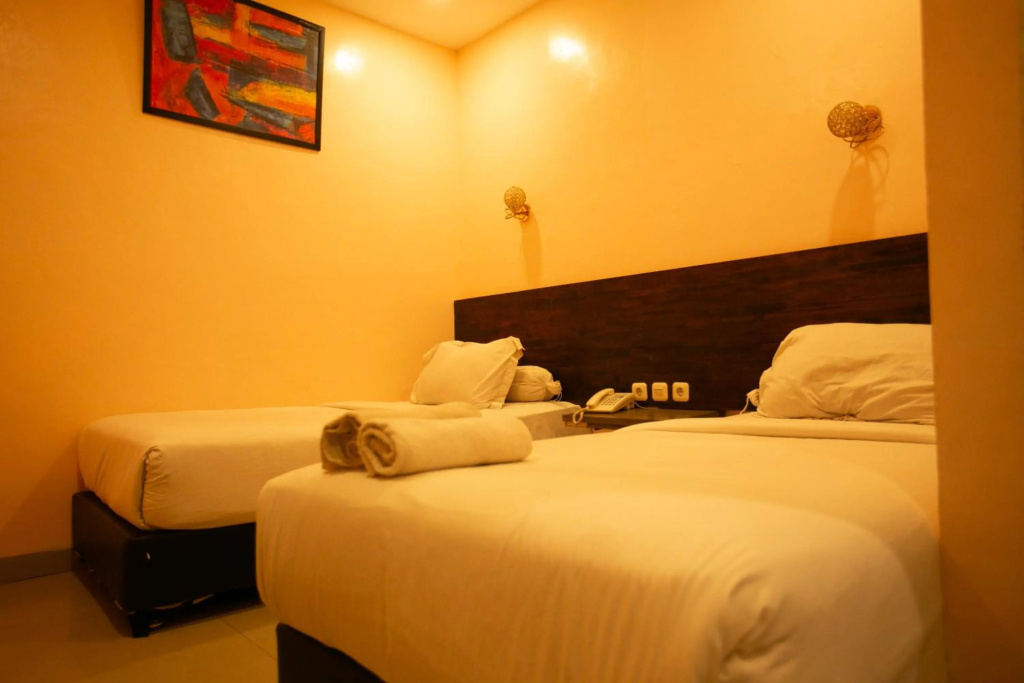 DeTonga Hotel