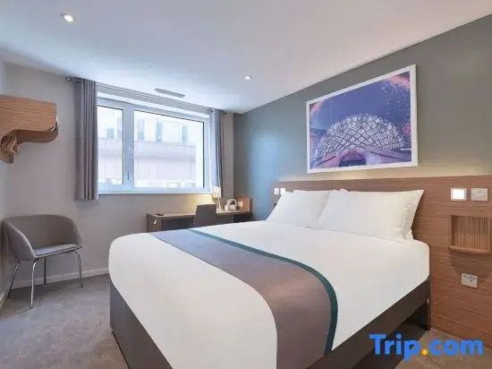 Travelodge Plus London Manor House