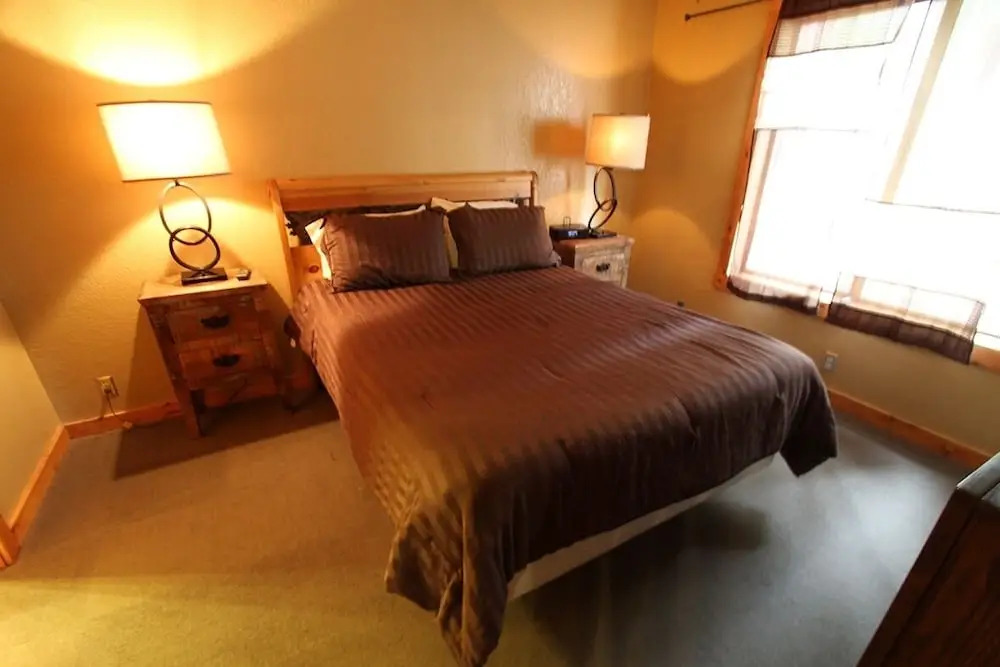 Hidden Valley 111 1 Br condo by RedAwning