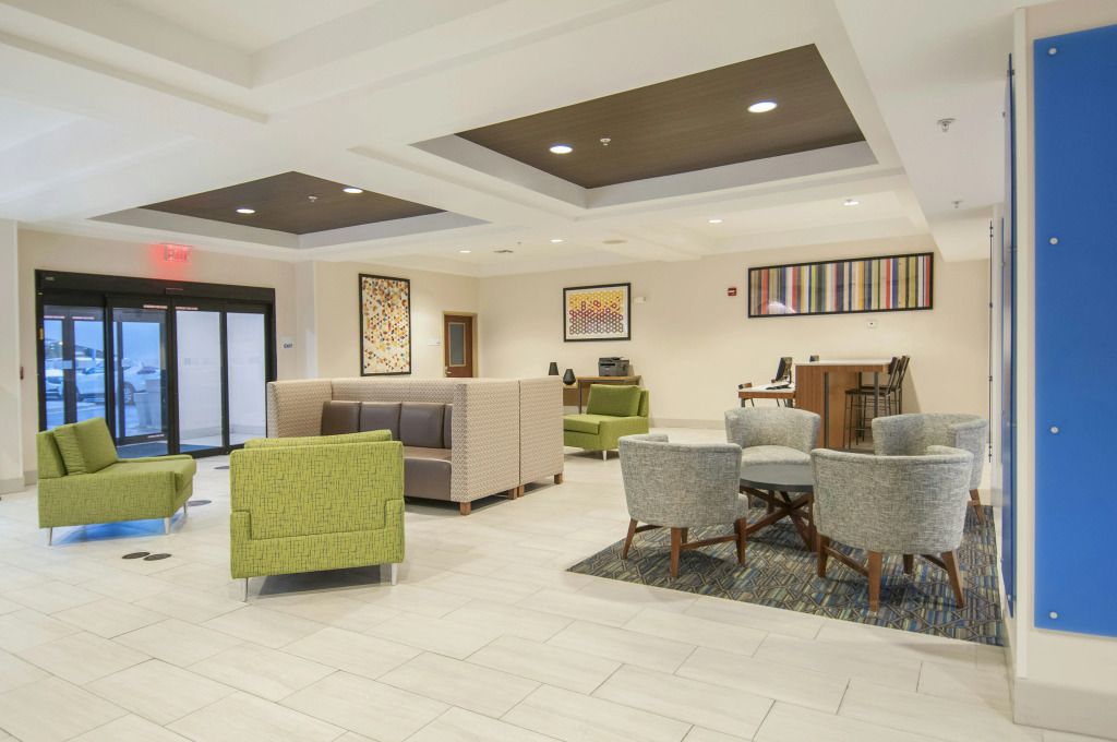 Holiday Inn Express Hotel & Suites Biloxi- Ocean Springs by IHG