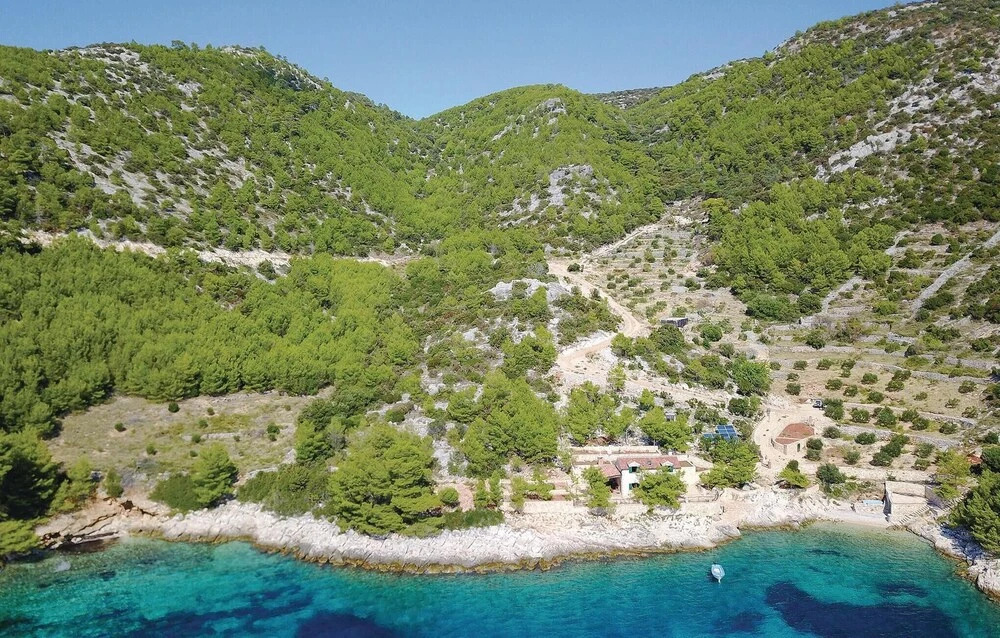 Stunning Home in Zastrazisce With 4 Bedrooms