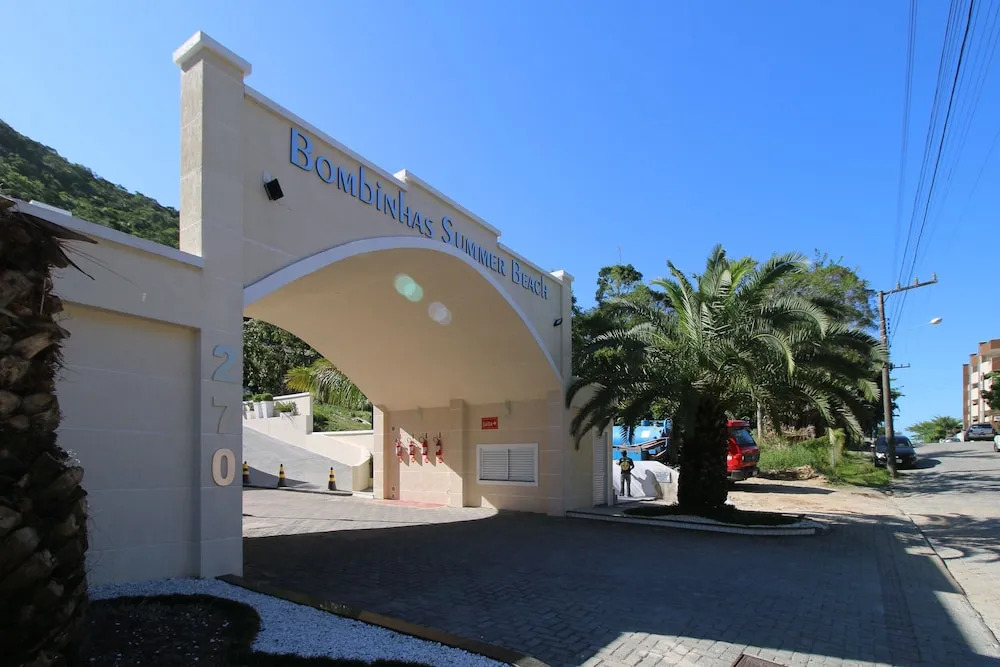 Aluguel Apartamento 1 quarto Summer Beach Piscina Bombas/SC 508