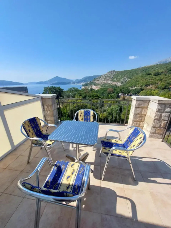 Vala Apartments