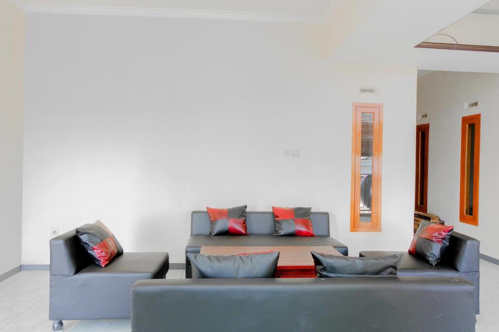Hotel O Queen Homestay