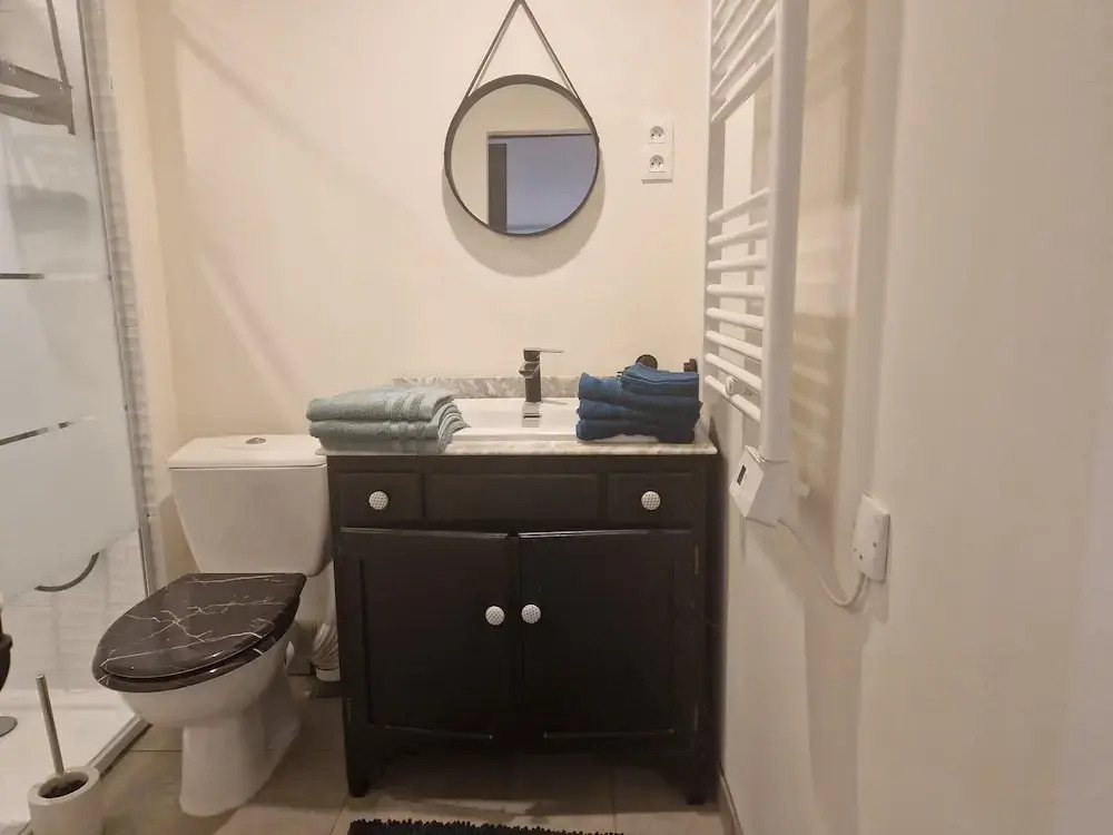 Apartment With Swimming Pool, Wifi