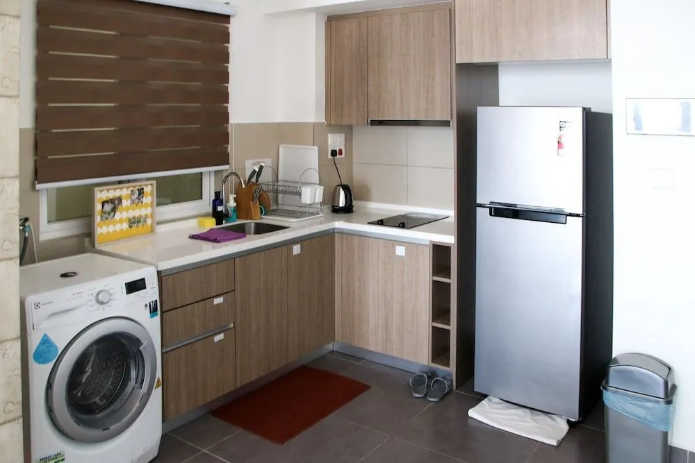 Victoria Home Sentrio Suites