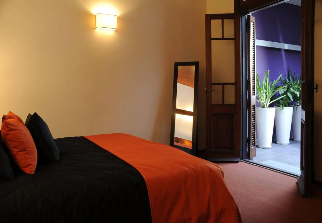 Hotel Babel