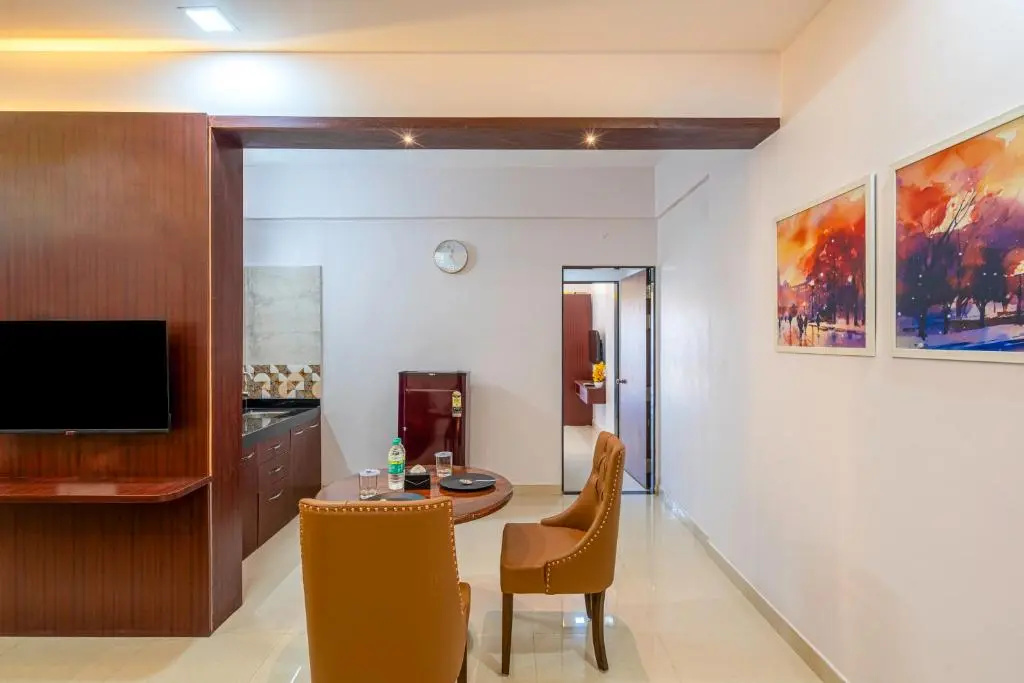 StayBird - Divine Suites, Business Hotel, Kharadi