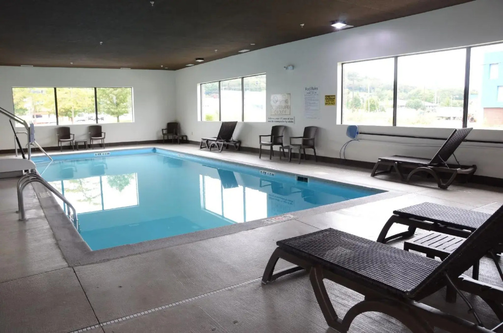 Comfort Inn & Suites Cave City