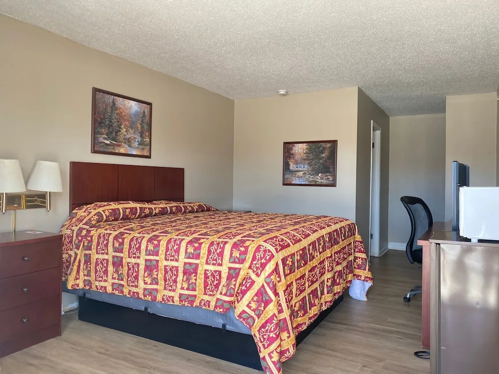 Economy Inn Sweetwater I-75