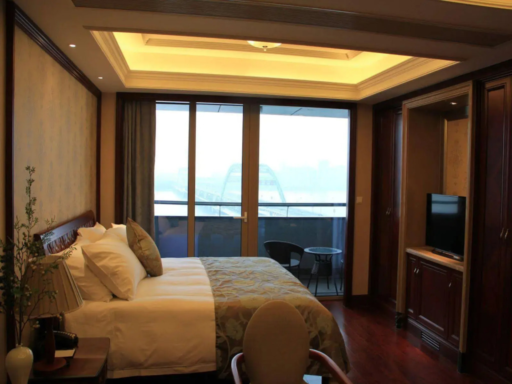 Hangzhou Lingtao Pavilion Hotel