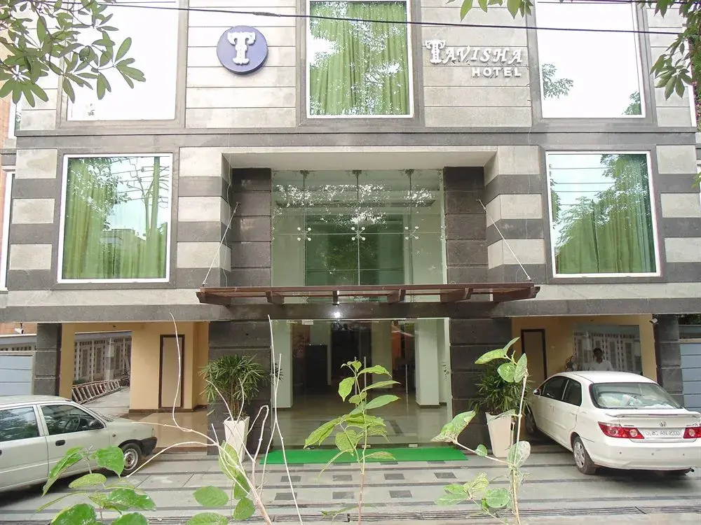 Tavisha Hotel