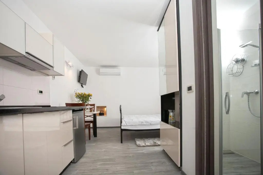 Apartments & Room Kartolina