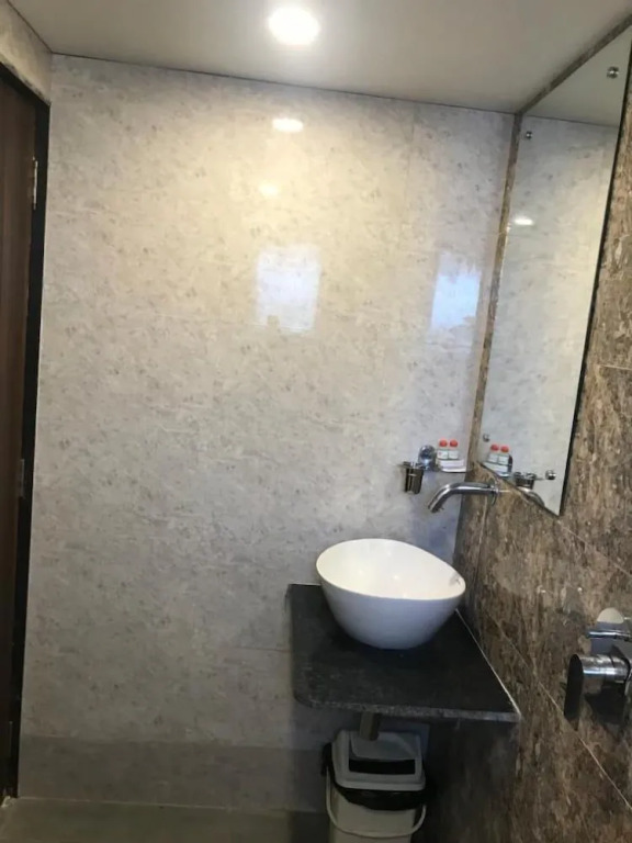 Lucky Serviced Apartments -Near BKC