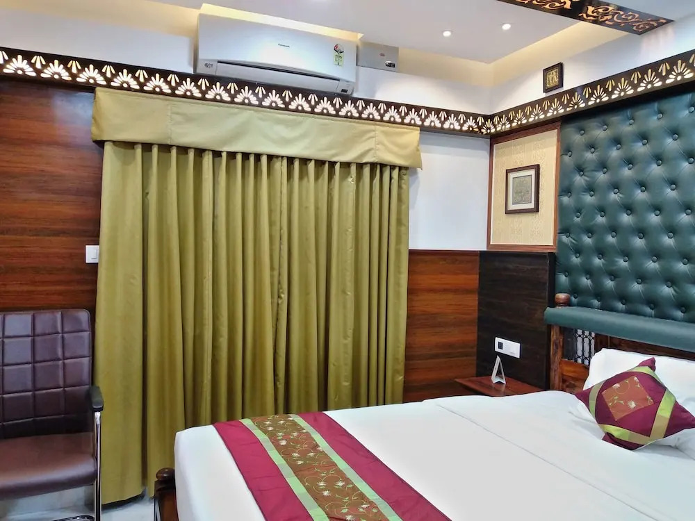OYO 10395 Hotel Dvarka INN