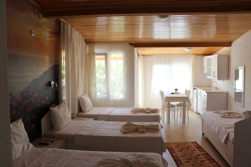 Huzur Hotel