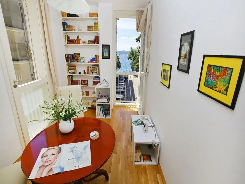 Feel Center Apartments.
