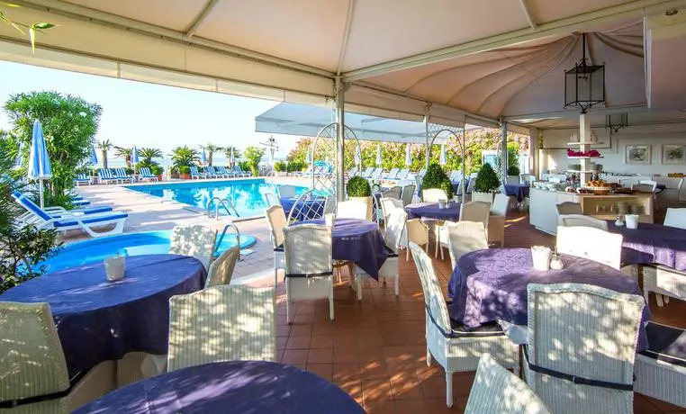 Hotel Plaza Esplanade