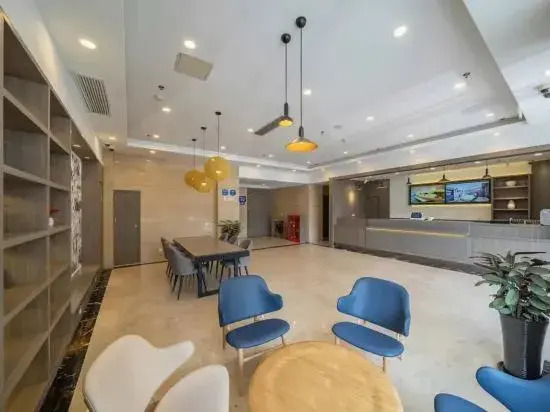 Geli Hotel (Shanghai Kangqiao Subway Station store, New International Expo Center )