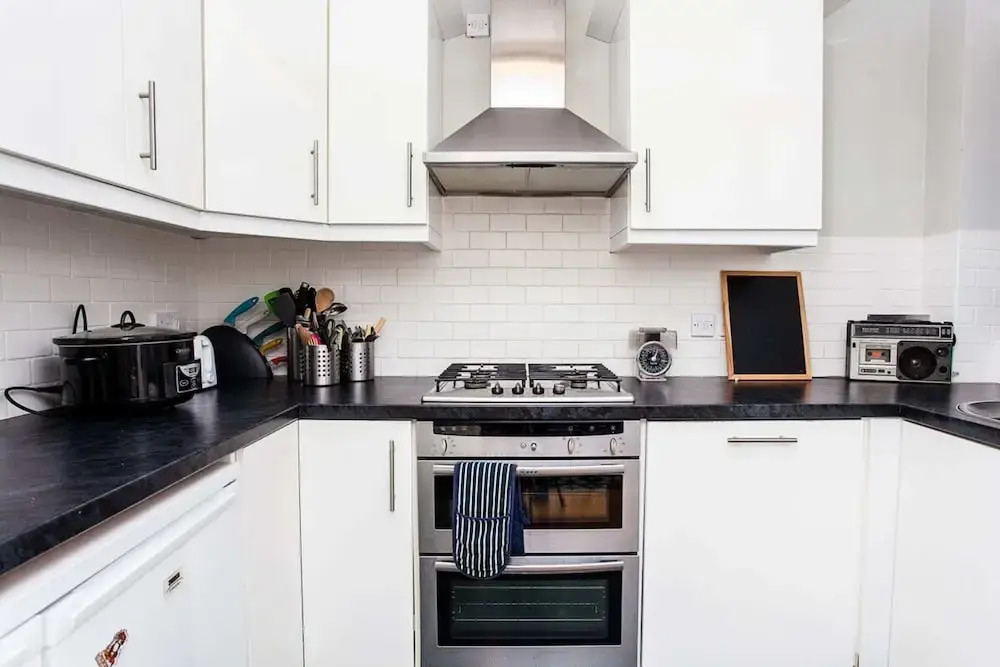 Charming Peaceful 2 Bed with Parking and Garden