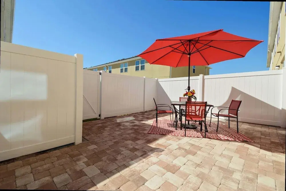Resort-style 4BR Home Gated Community Near Disney