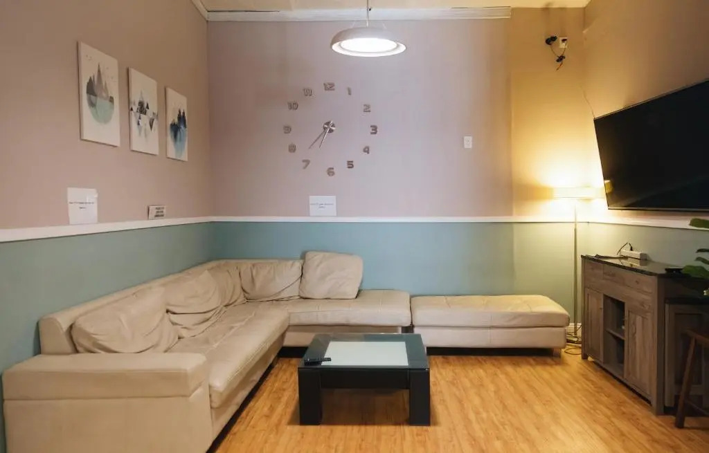 Melrose Hostel