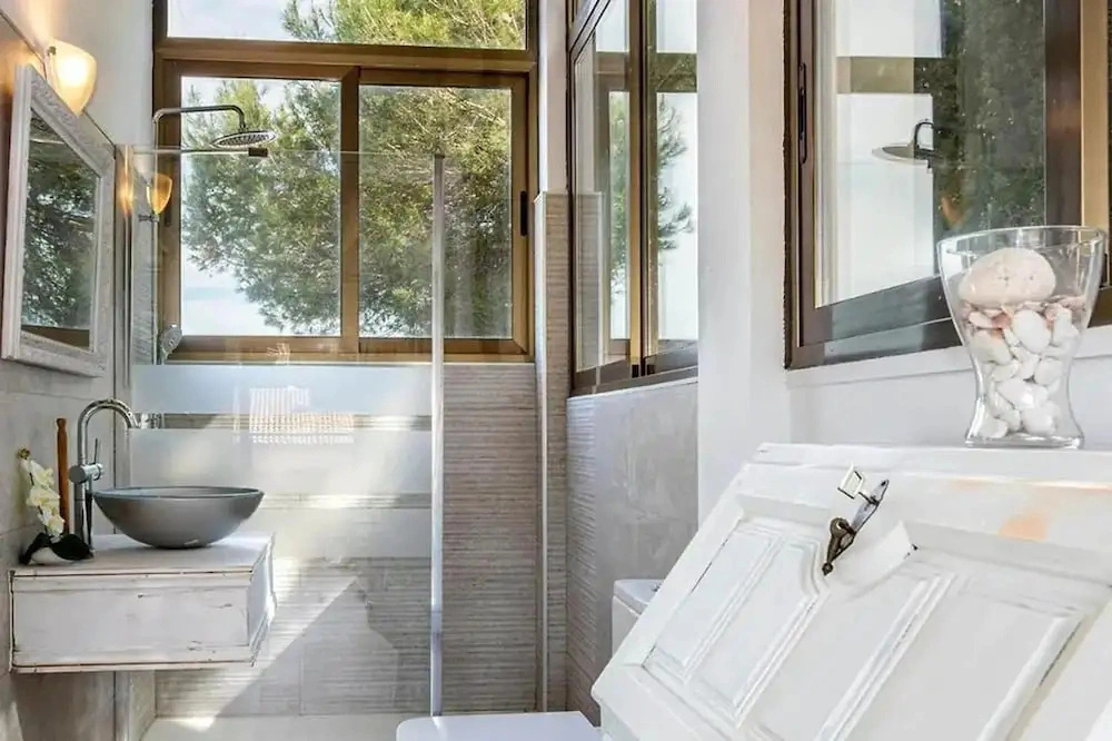 Villa Gabriela With 3 Bedrooms and 2 Bathrooms